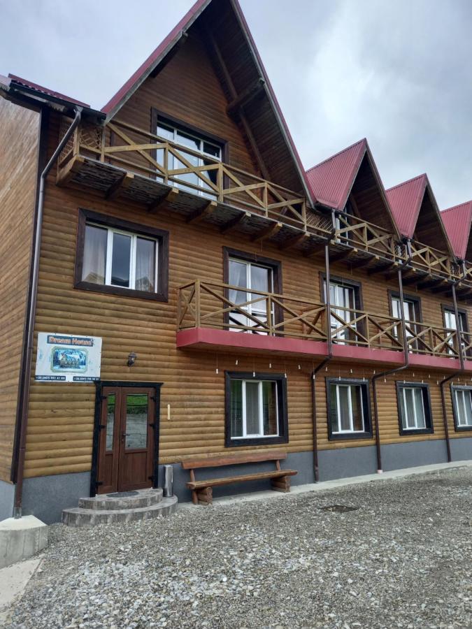 Dream House Hotel Yablunytsya Ngoại thất bức ảnh