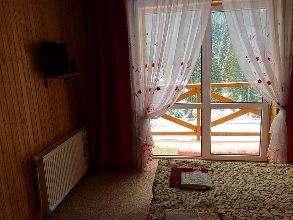 Dream House Hotel Yablunytsya Ngoại thất bức ảnh